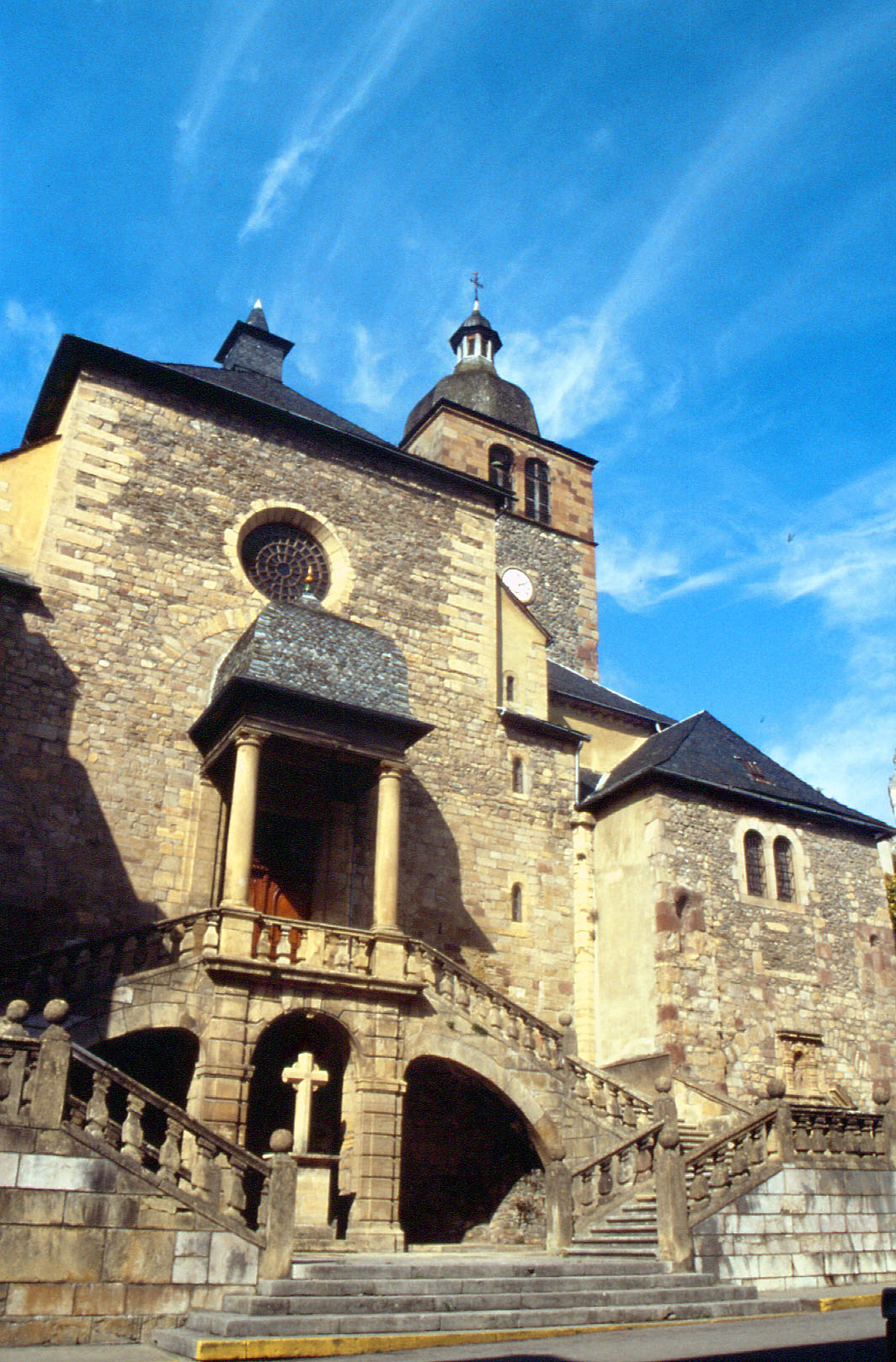 ST GENIEZ Eglise-2 © OT